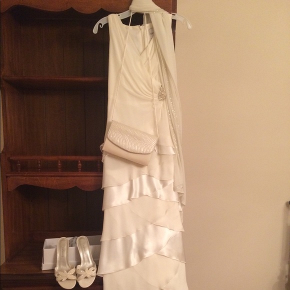 Dresses & Skirts - Size 6 purse and shoes size 6